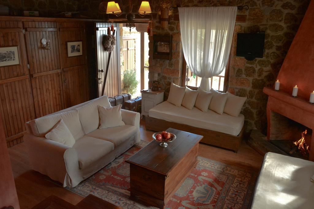 Nymfes Guesthouse Synikia Mesi Trikalon Exterior foto