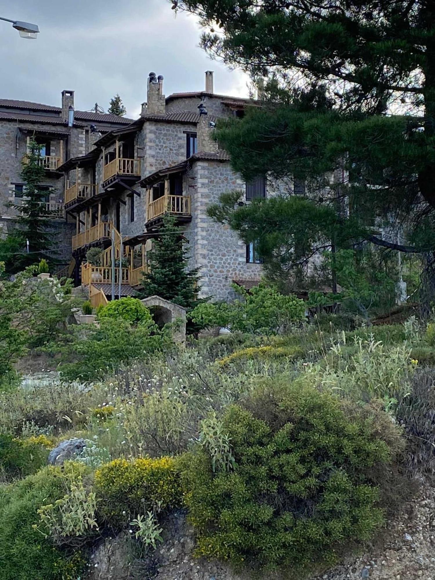 Nymfes Guesthouse Synikia Mesi Trikalon Exterior foto